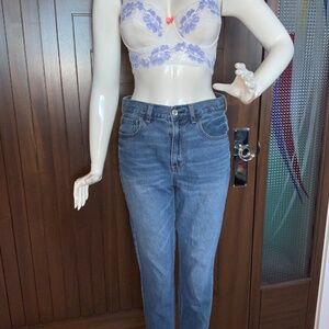 AMERICAN EAGLE High Rise Mom Jeans, Size 6 Reg